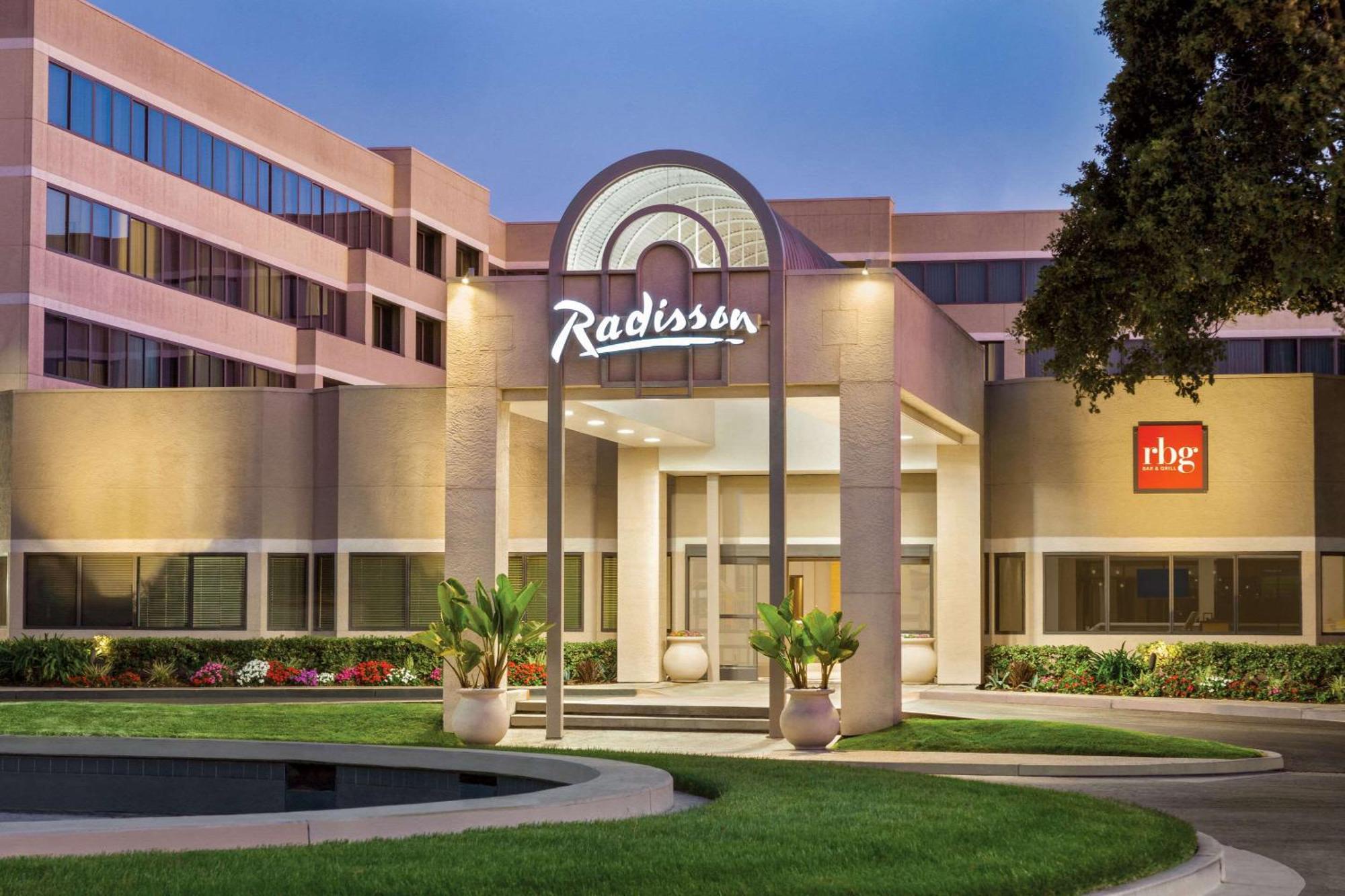 Radisson Hotel Sunnyvale - Silicon Valley Exterior photo